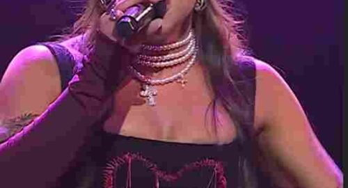 kesha australian idol top 8 oerformance